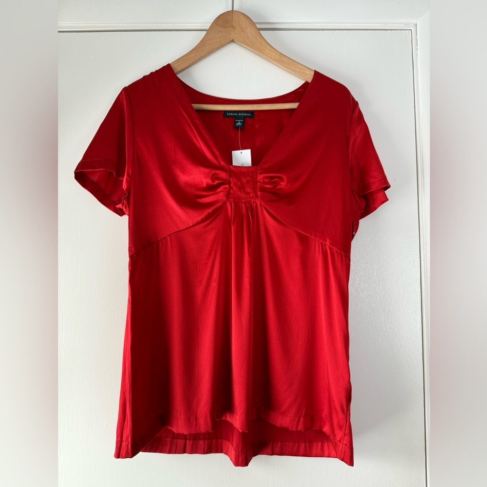 🆕 Banana Republic Silk Blend Short Sleeve Blouse Red Colorful Party Date Night